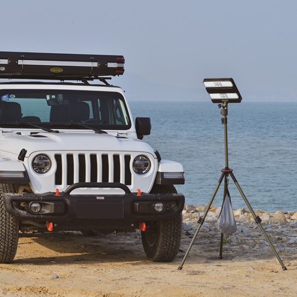 High-Lumen-Solar-Work-Light-650-4